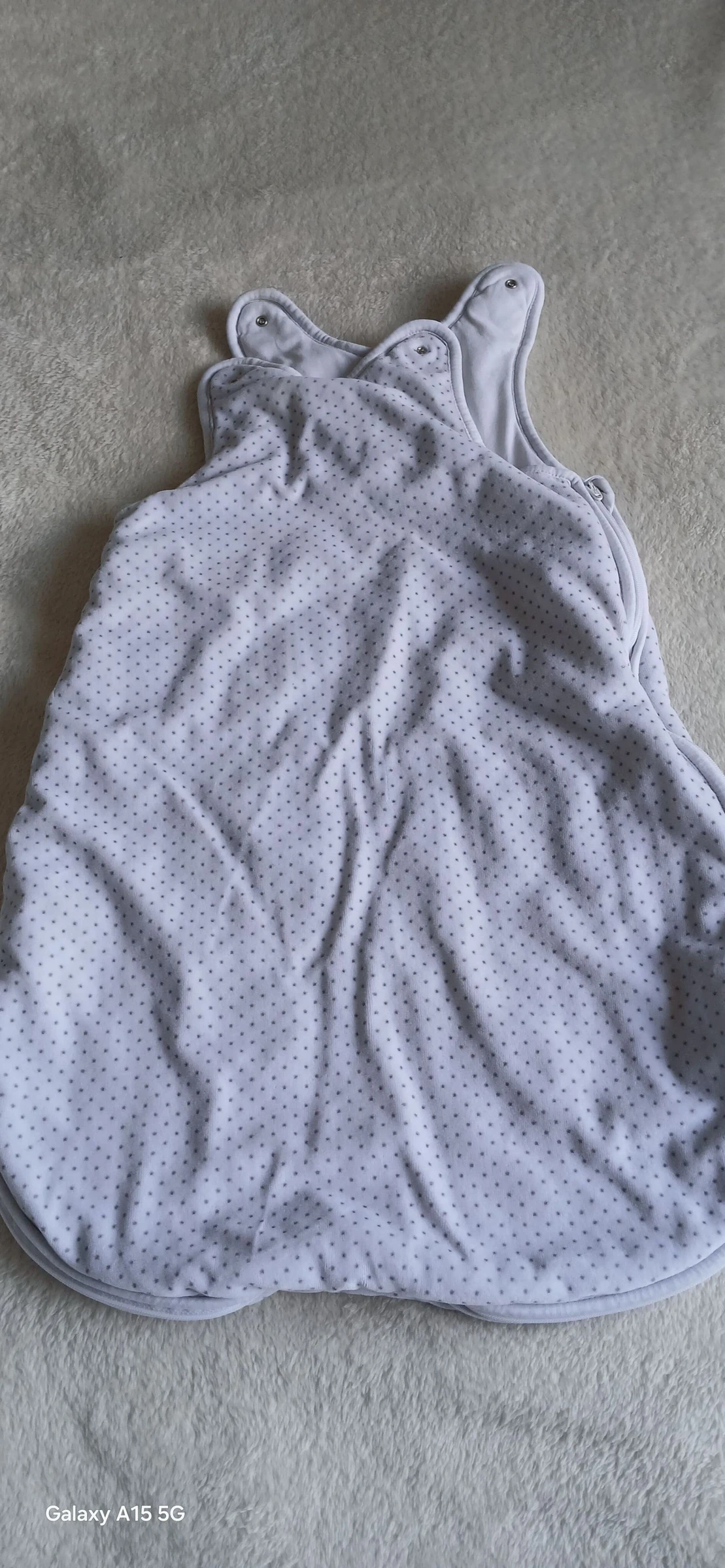 Gigoteuse tres bon état taille 0/ 6mois 